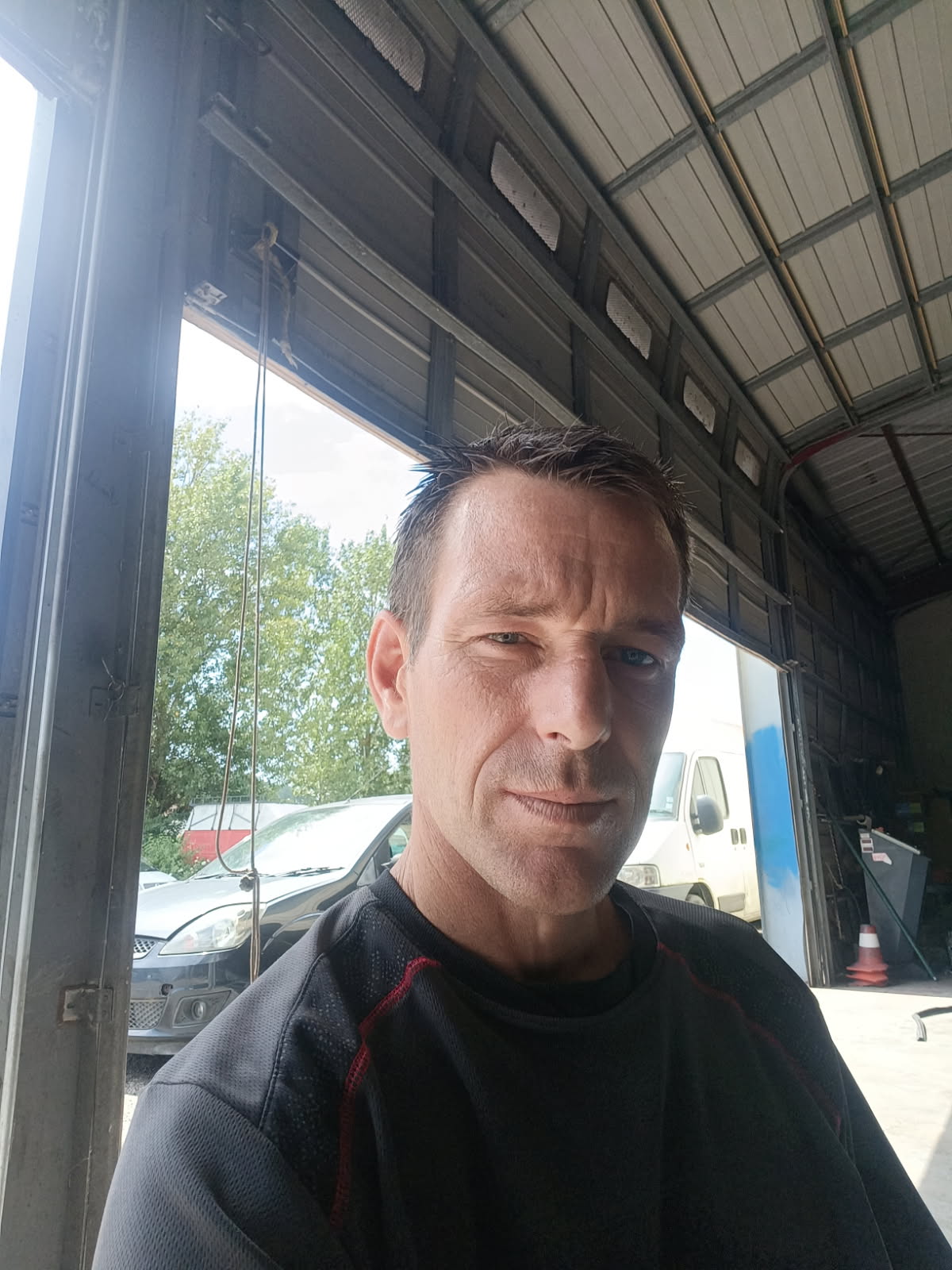 Profil de Naoufel, 42 ans, Rencontre Mature à Inverness