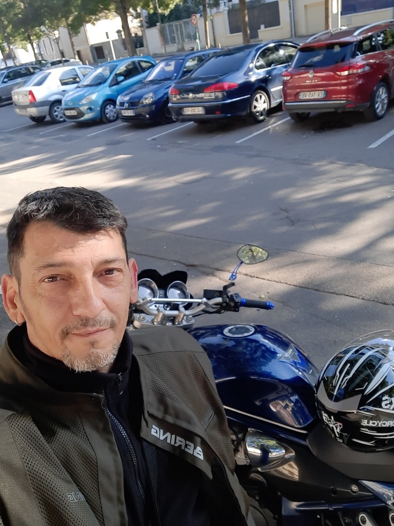Profil de Hycham, 42 ans, Rencontre Mature à Bassano