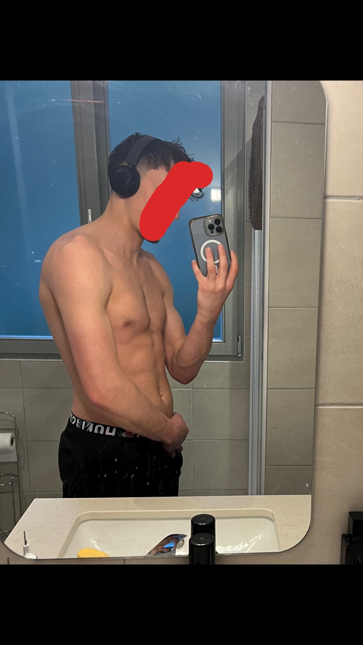 Profil de Idryss, 23 ans, Rencontre Mature à Gjoa Haven