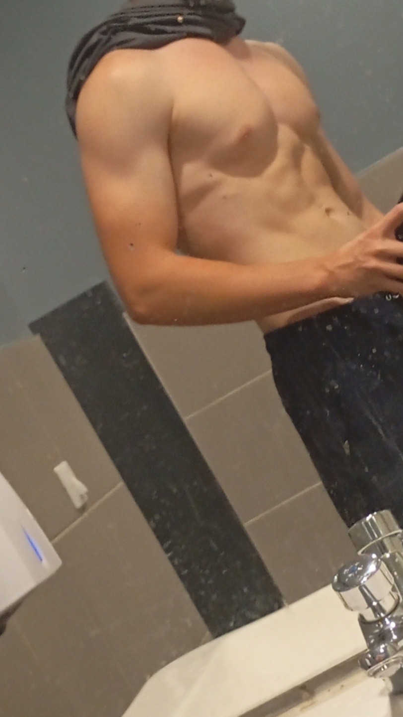 Profil de Rodwan, 18 ans, Rencontre Mature à Sainte-Adèle