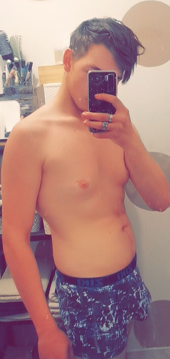 Profil de Farrel, 20 ans, Rencontre Mature à Queens