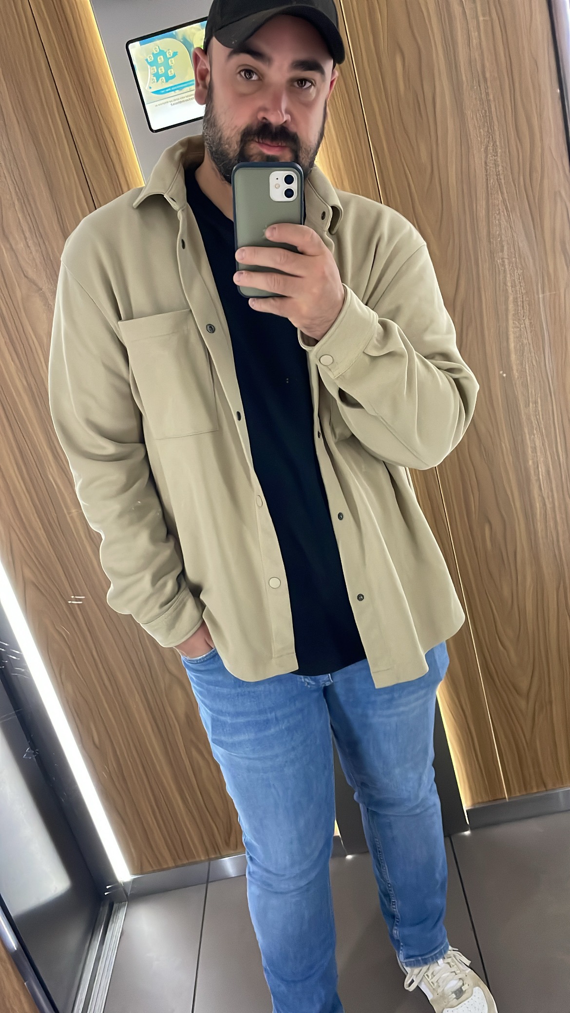 Profil de Mikolaj, 32 ans, Rencontre Mature à Sables-Spanish Rivers