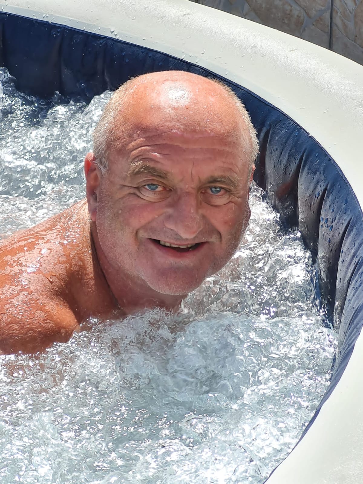 Profil de Aka, 55 ans, Rencontre Mature à Espanola