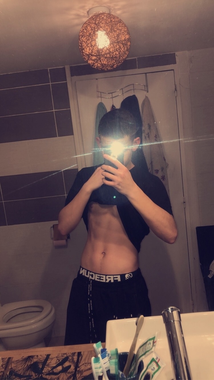 Profil de Feodor, 20 ans, Rencontre Mature à Hilton