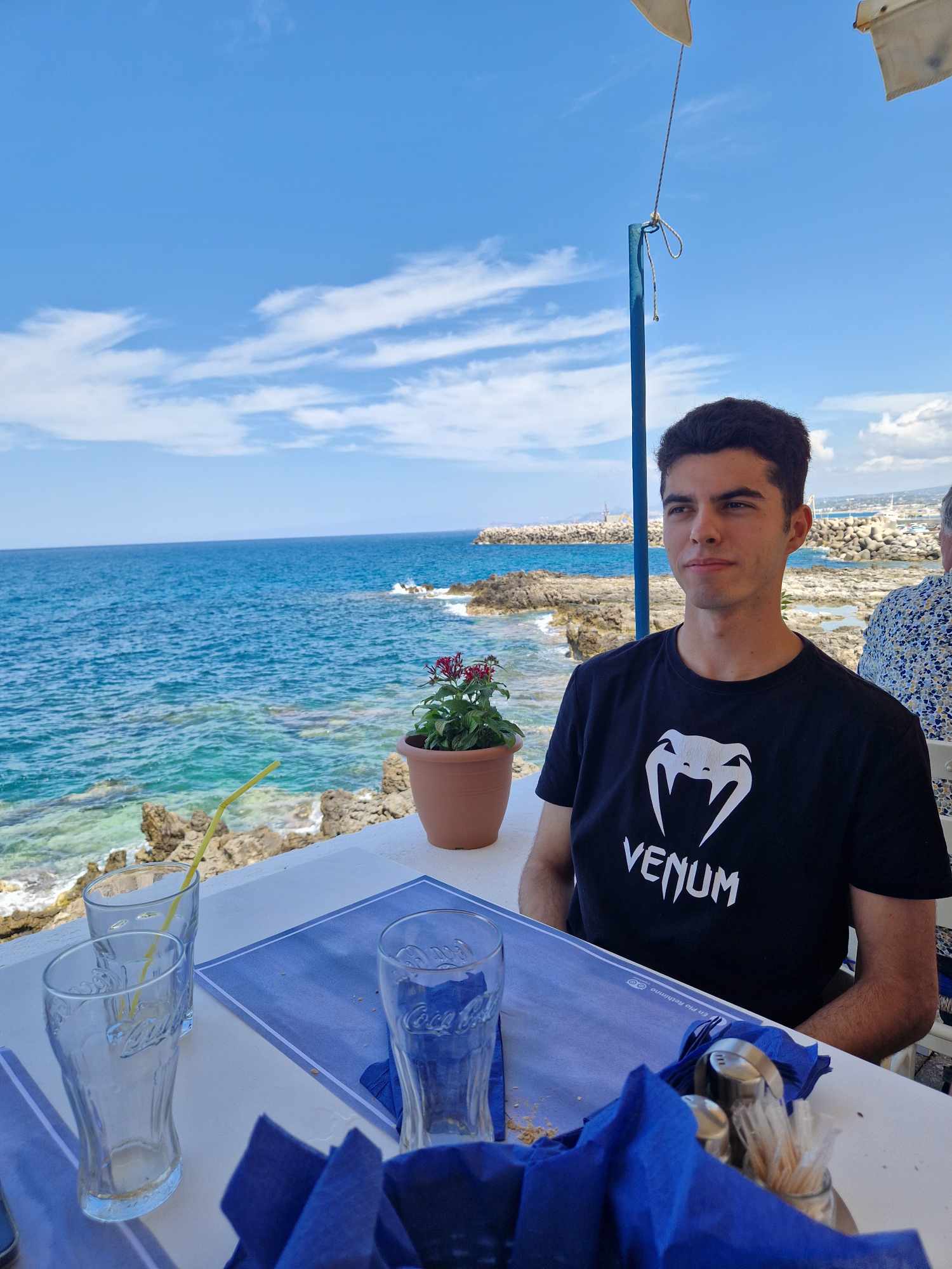 Profil de Yvane, 20 ans, Rencontre Mature à Bay de Verde