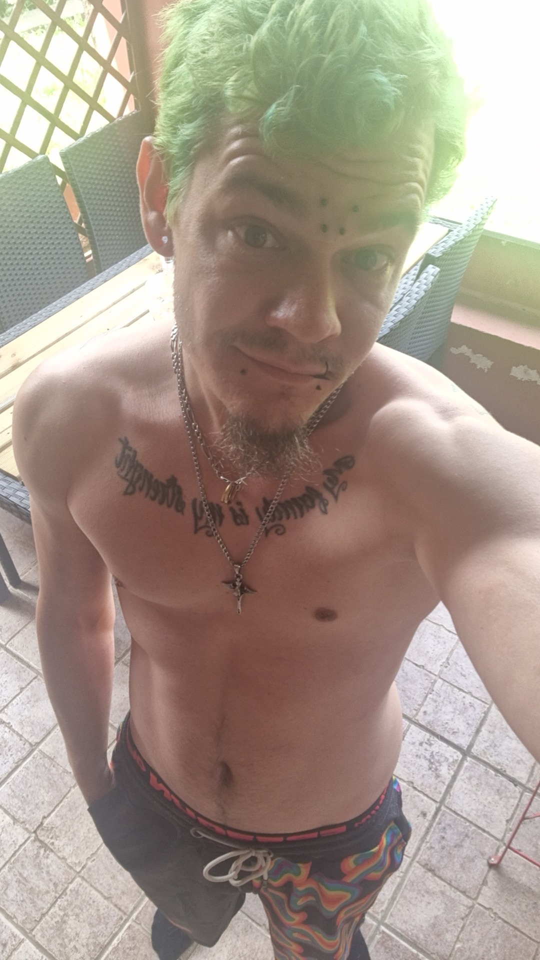 Profil de Rodwan, 28 ans, Rencontre Mature à Sedley