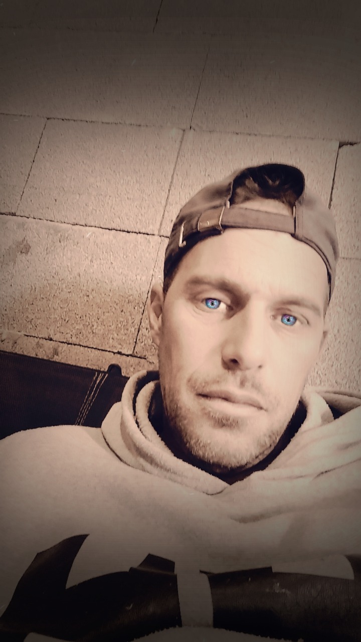 Profil de Guilan, 45 ans, Rencontre Mature à Killarney