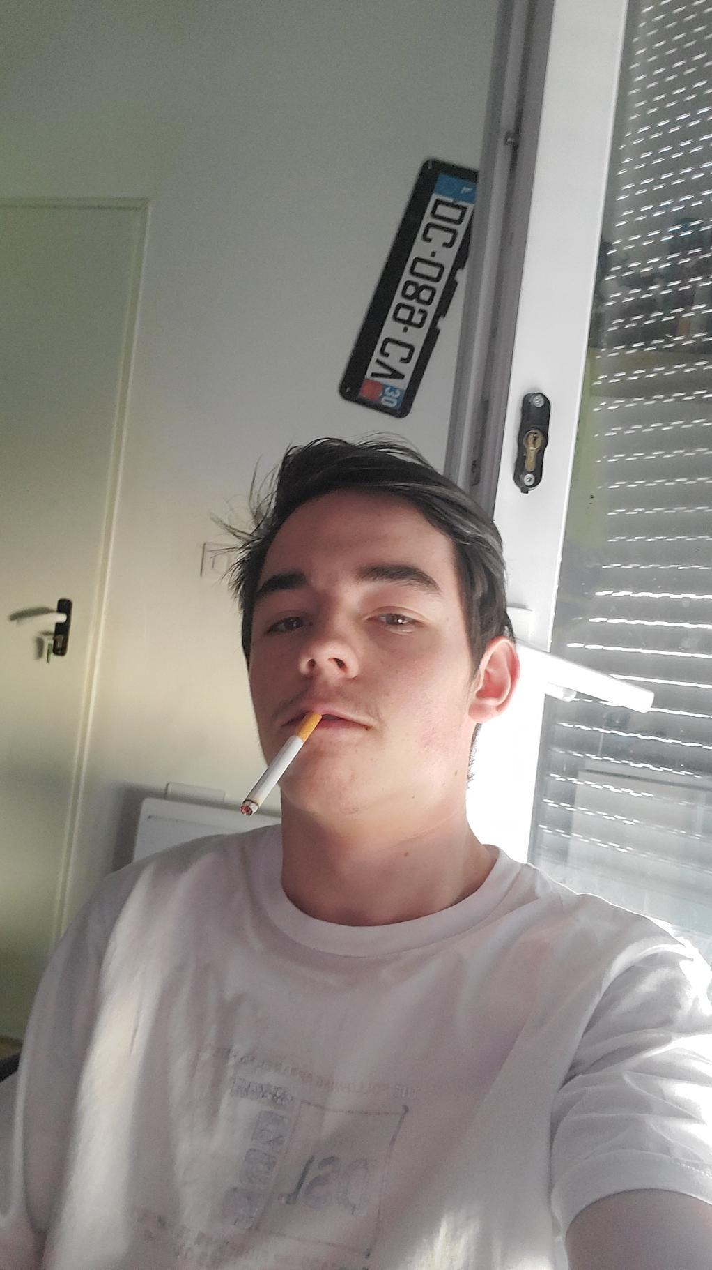 Profil de Kenz, 24 ans, Rencontre Mature à Flaxcombe